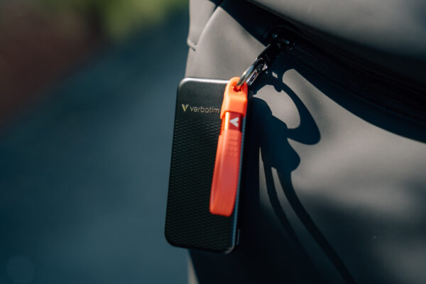 Verbatim SSD Portable POCKET KEYRING 3.2 Gen2 2TB Black/Red - Image 7